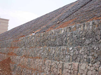 格賓石籠擋墻2.jpg